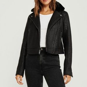 Abercrombie & Fitch  faux fur collar Moto jacket